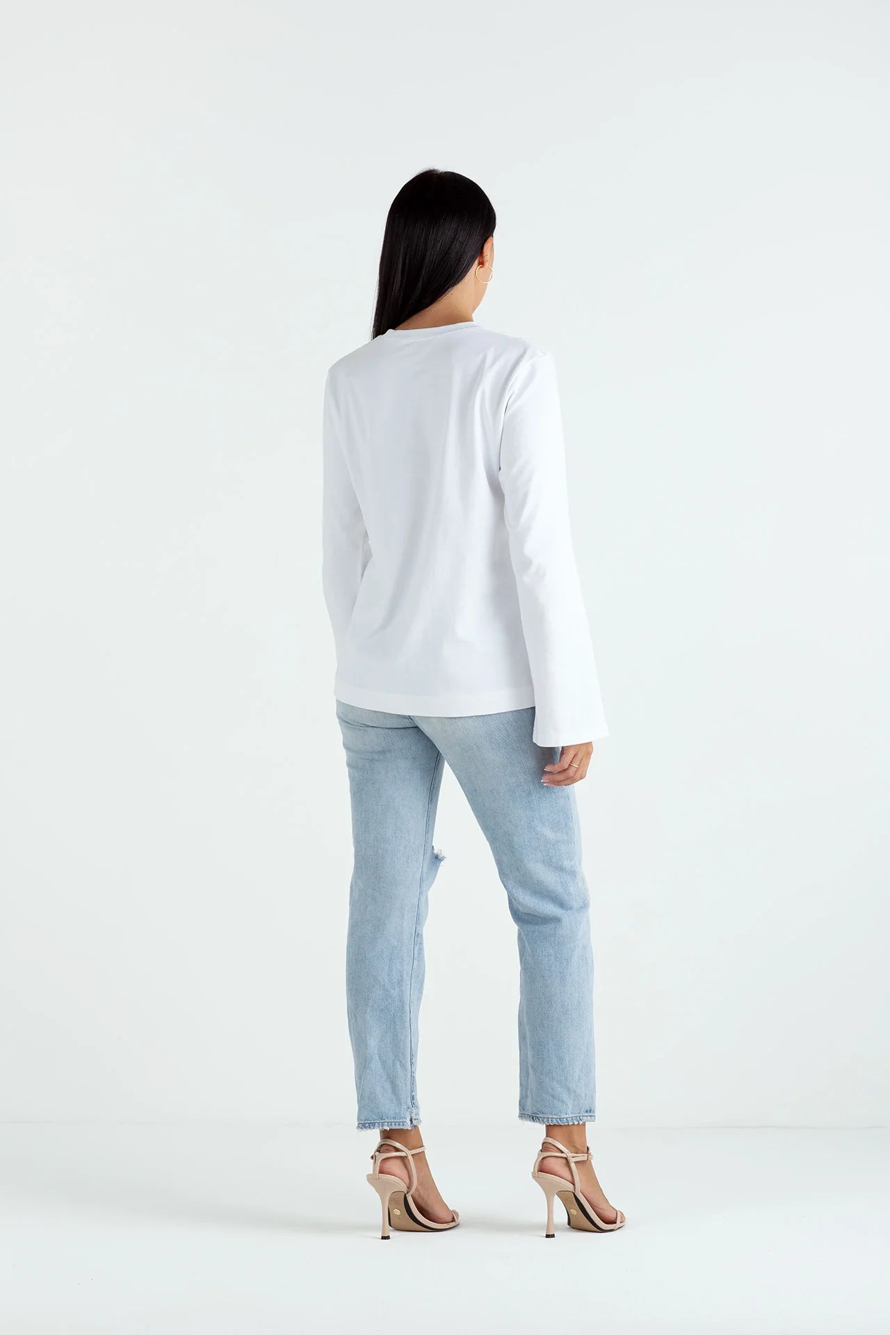 "The Anna Longsleeve" - Boyfriend T-shirt (White) - Image 3