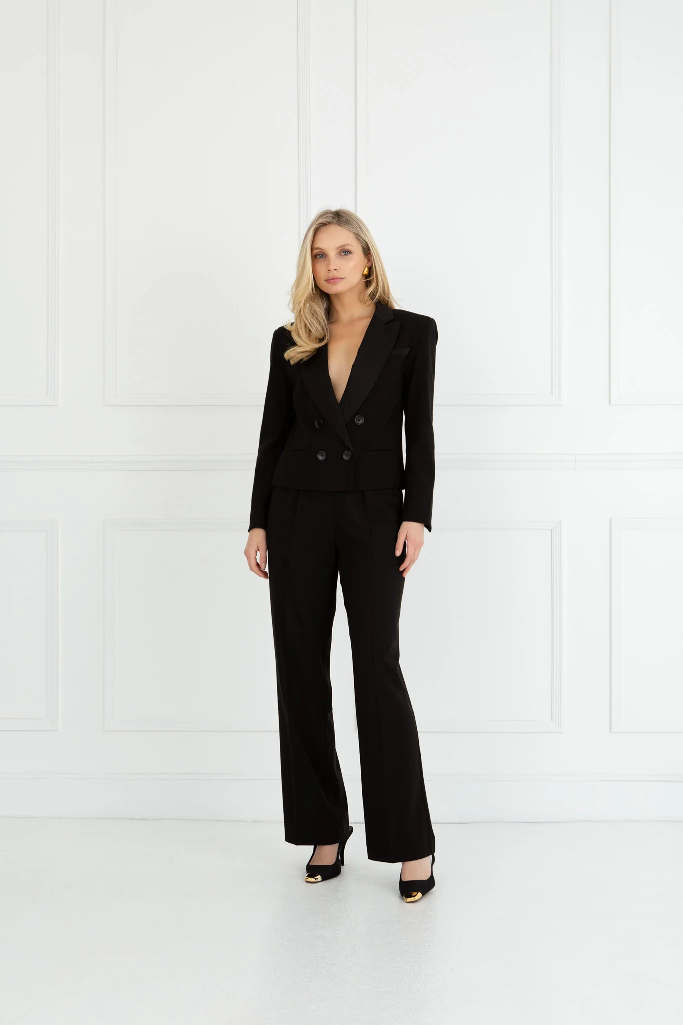 "The Tori" - Crop Blazer (Black) - Image 3