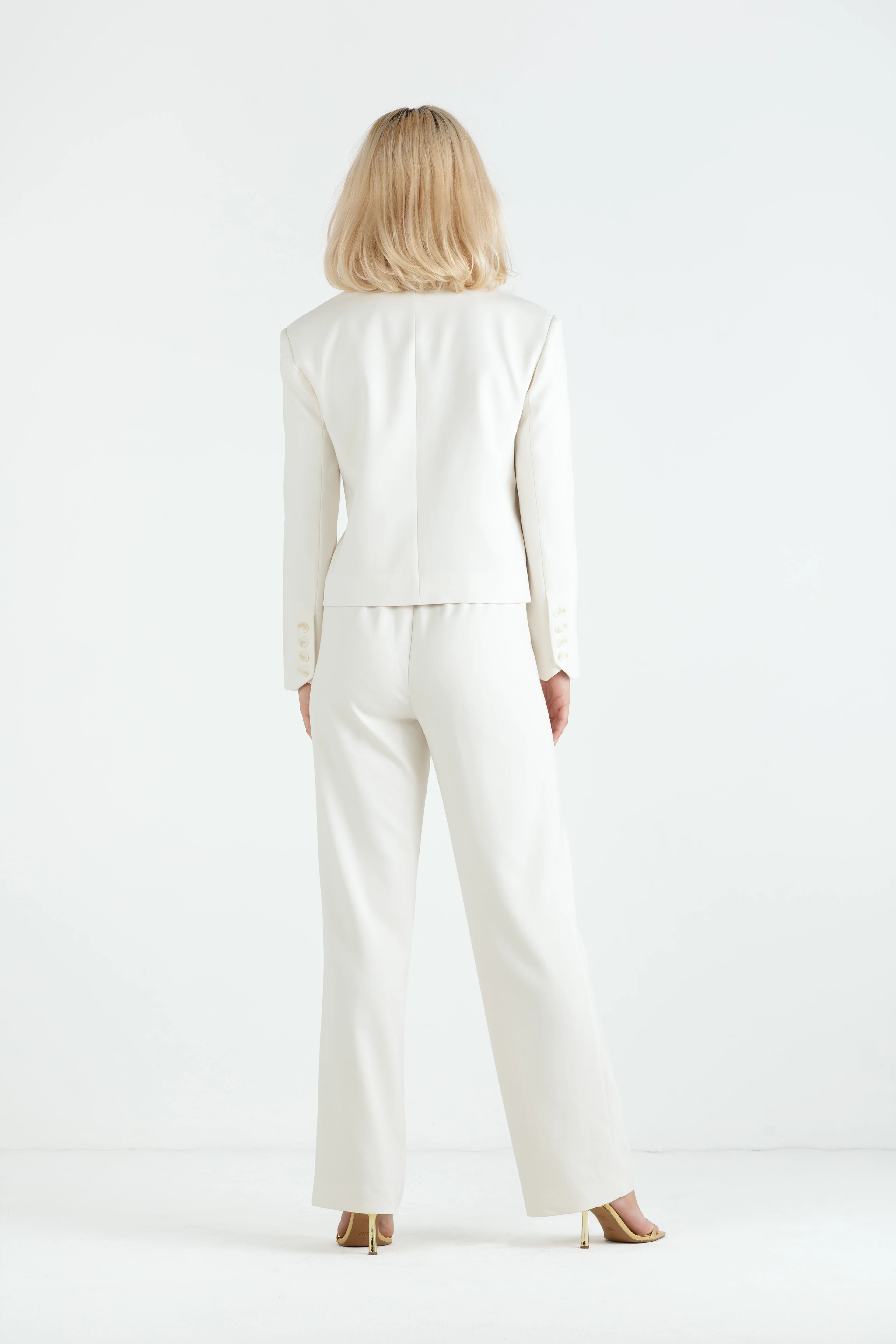 "The Tori" - Crop Blazer (Cream) - Image 4